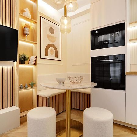 Off Majesti Upper Marais Apartment- Rue Du Faubourg Saint-Martin Paris Exterior foto