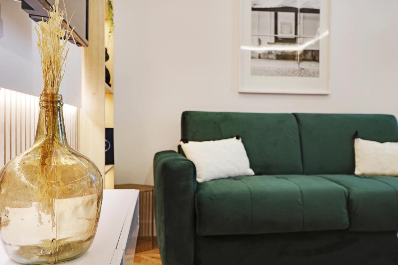 Off Majesti Upper Marais Apartment- Rue Du Faubourg Saint-Martin Paris Exterior foto