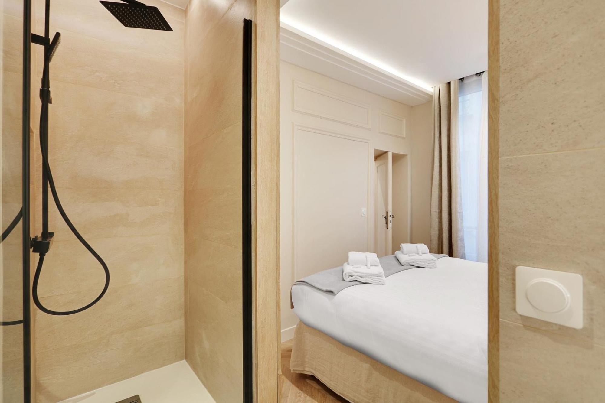 Off Majesti Upper Marais Apartment- Rue Du Faubourg Saint-Martin Paris Exterior foto